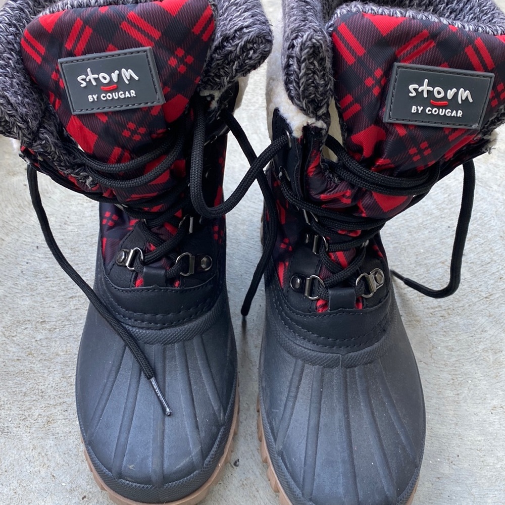Storm by cougar women snow boots size 6